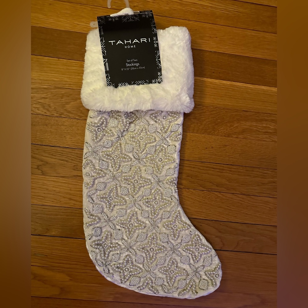 TAHARI Stocking NWT